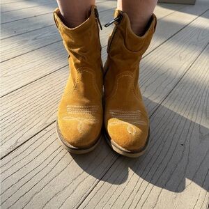 Women's Suede Handmade Sundance Etta Western Zip Ankle Boots - Mustard